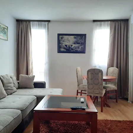 Apartament Near Campus