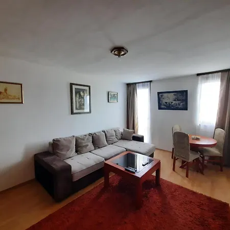 Apartment Near Campus *
